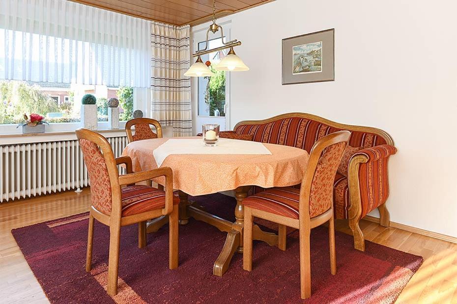 Ferienwohnungen Im Haus Nordseebrise Neuharlingersiel Exterior photo